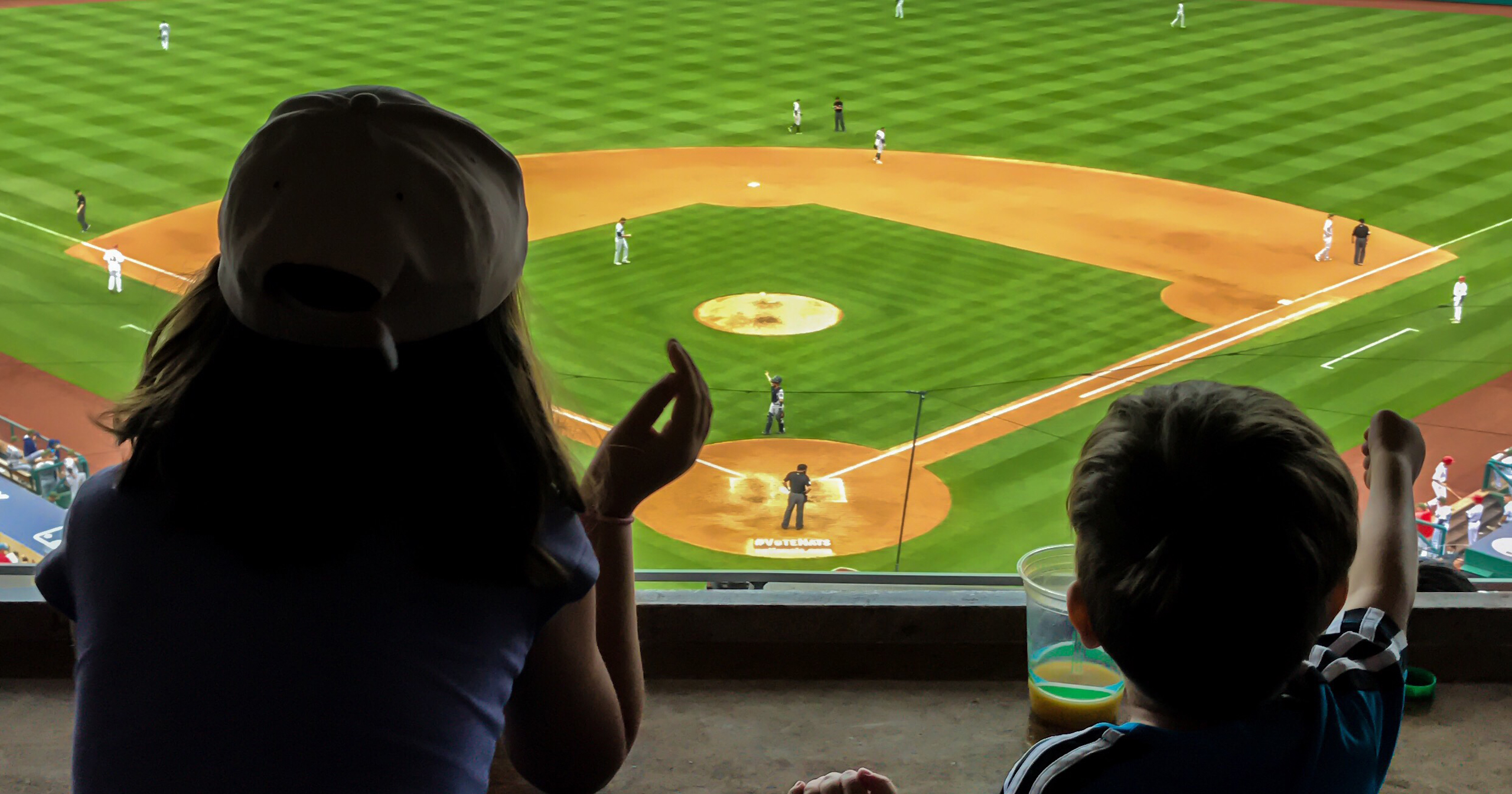 Win 4 Diamond Club Tickets to Philadelphia vs. Washington Pro Baseball